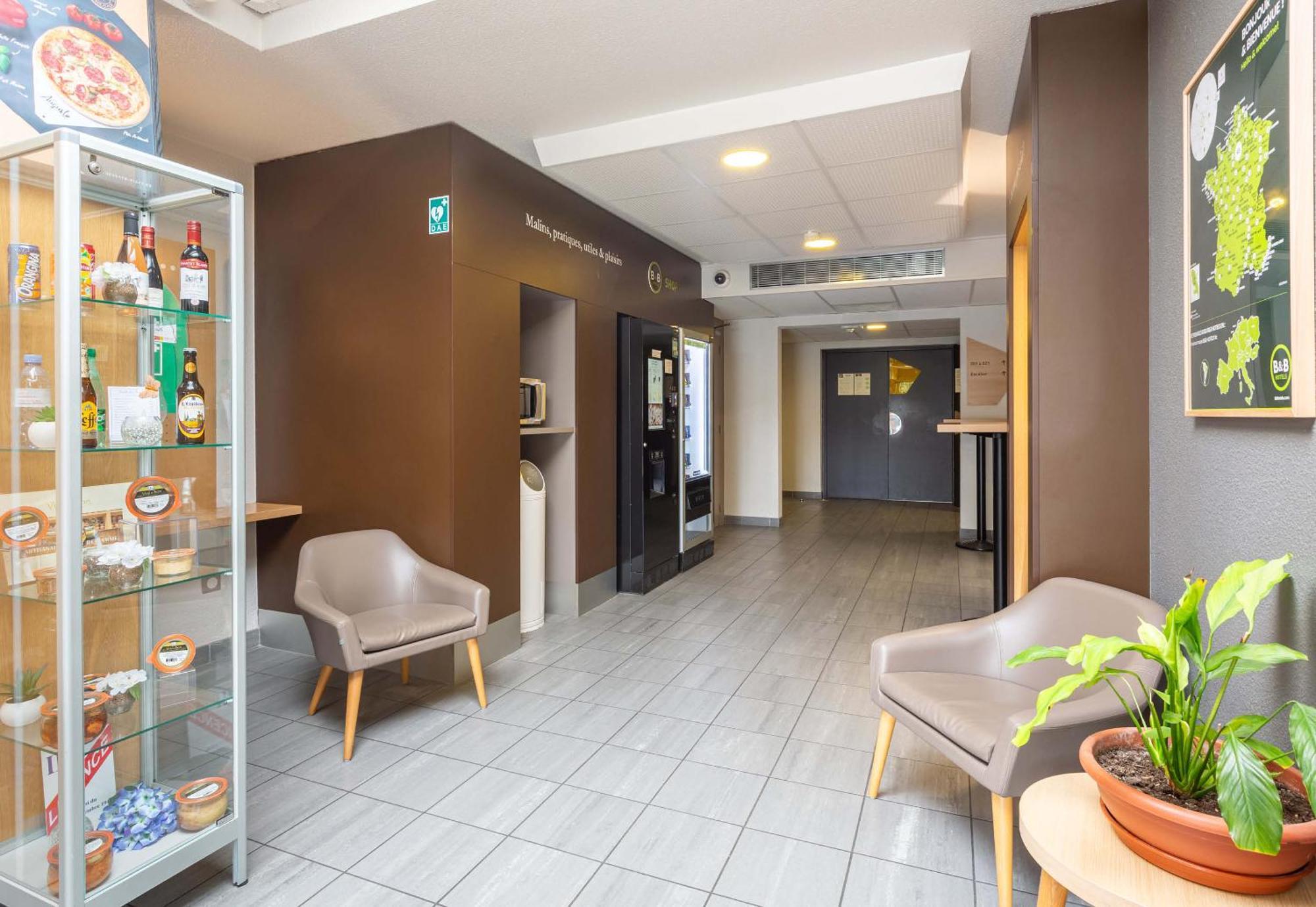 B&B Hotel Chartres Le Coudray Exterior foto