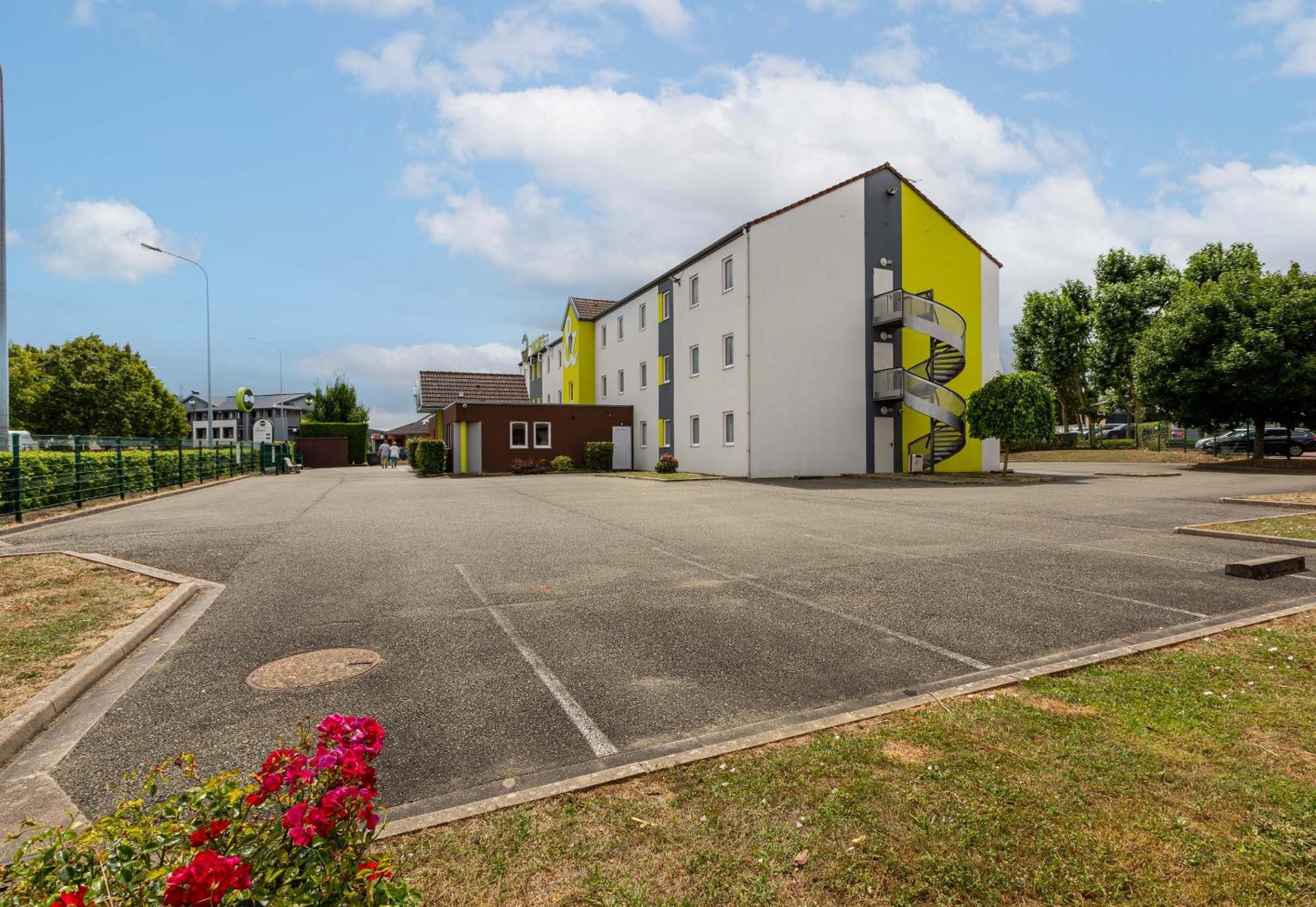 B&B Hotel Chartres Le Coudray Exterior foto