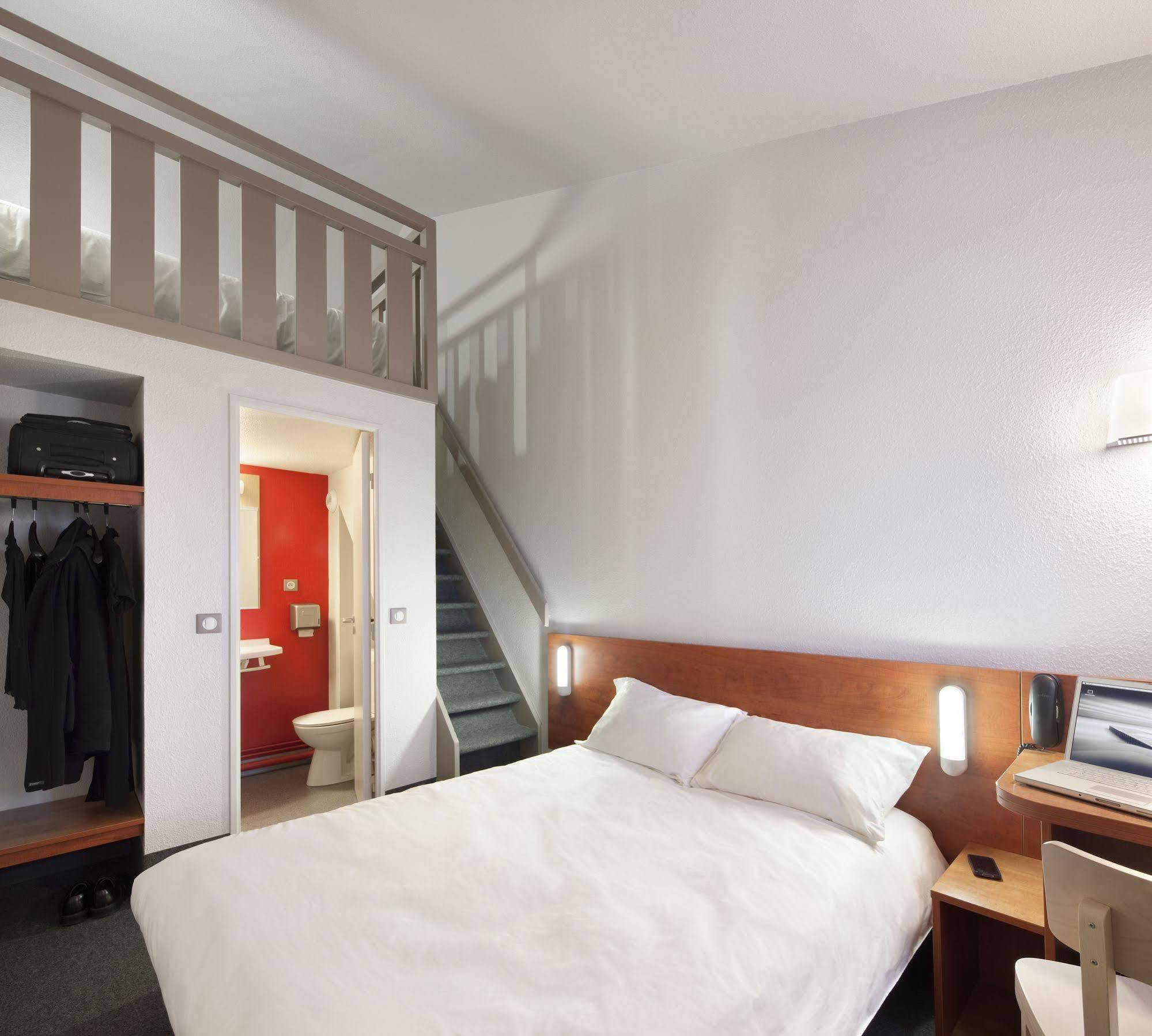 B&B Hotel Chartres Le Coudray Exterior foto